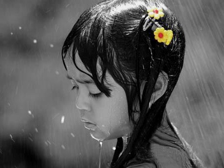 girl_in_the_rain.jpg